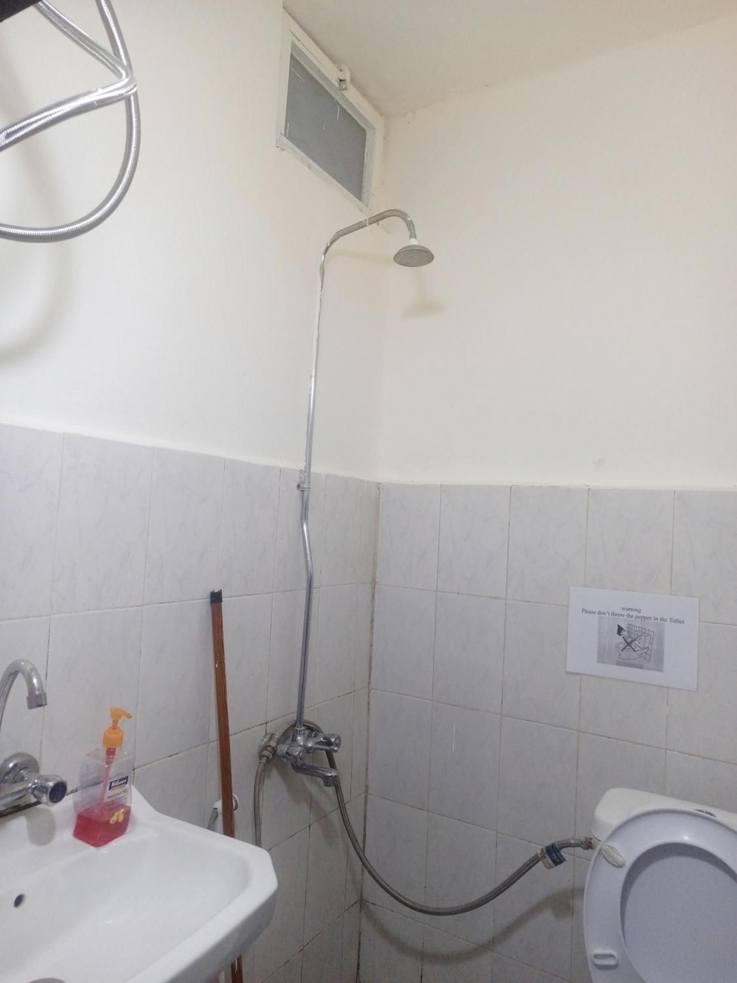 Jarajreh Apartments/ Hotel Karak Habitación foto