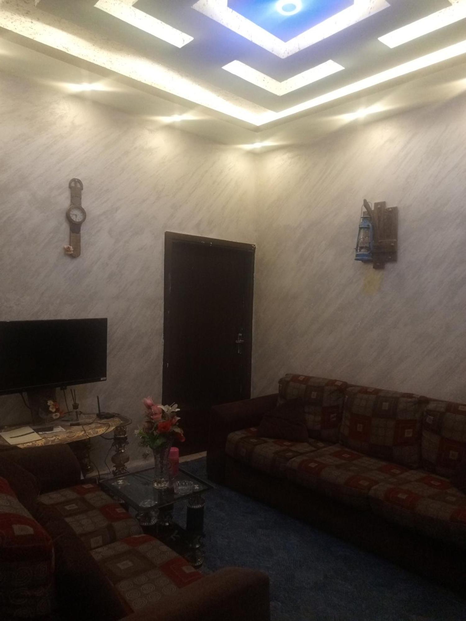 Jarajreh Apartments/ Hotel Karak Habitación foto